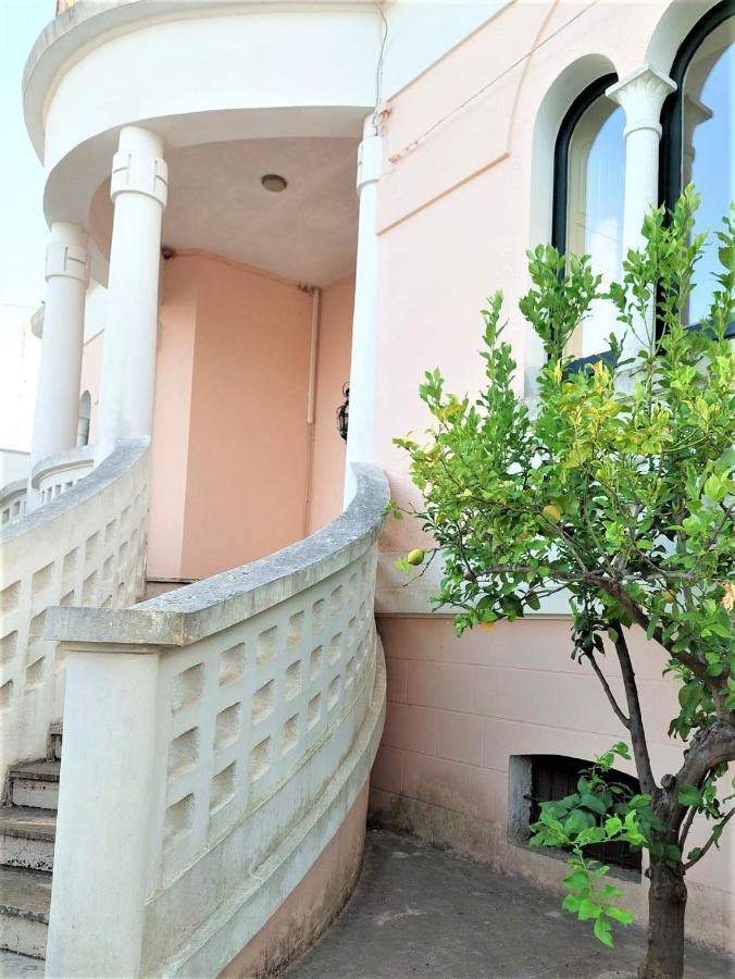 Villa Nel Salento - Ampie Camere E Giardino, Fino A 9 Persone Barbarano del Capo Экстерьер фото
